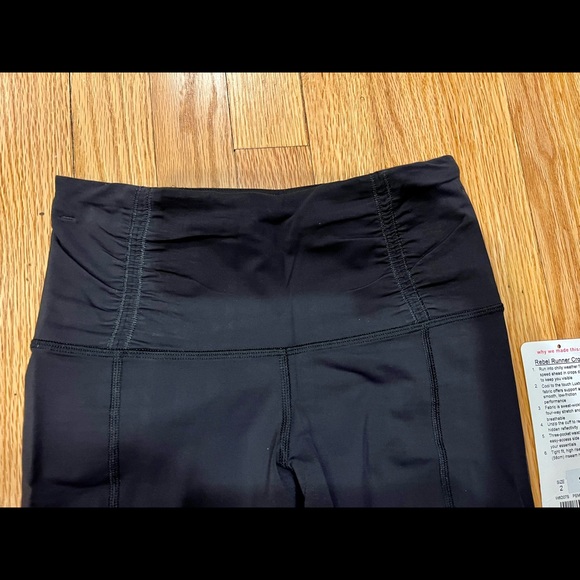 Lululemon Rebel Runner crop- special edition, no longer for sale! size 2 - Picture 3 of 9